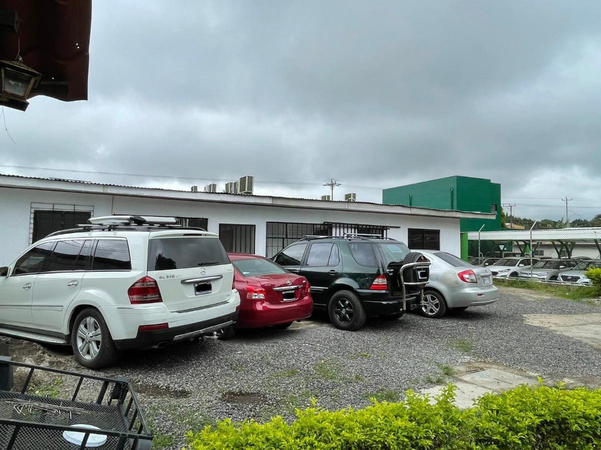 Hotel El Coco Alajuela Exterior photo